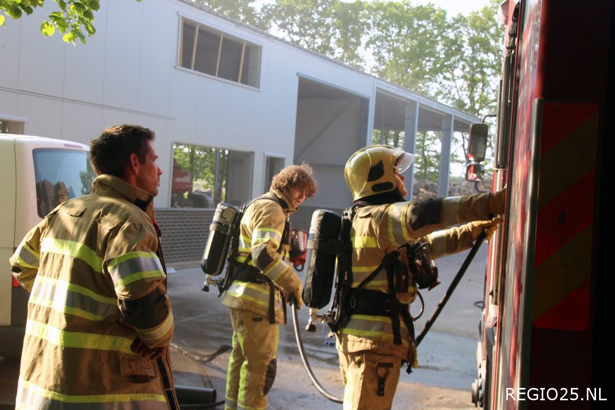 Brand in gloednieuwe loods