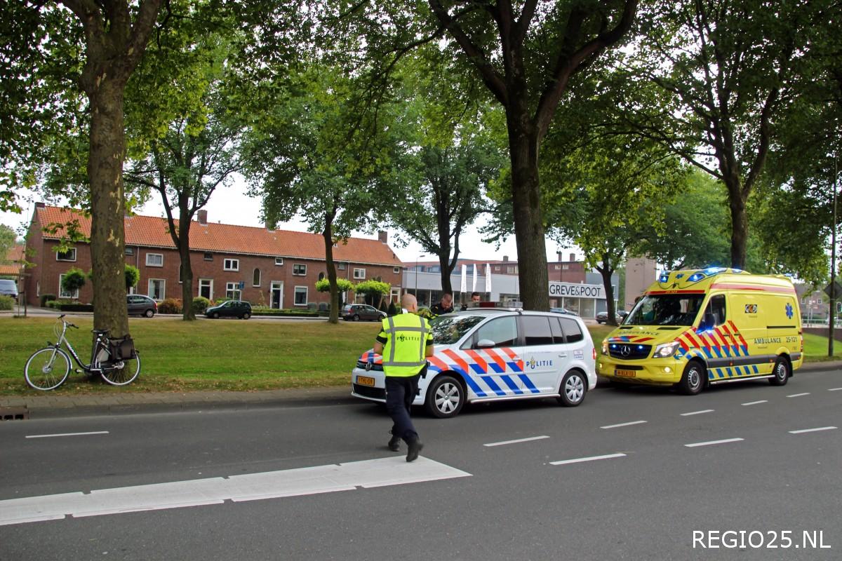 Fietsster en auto botsen op Lange Dreef