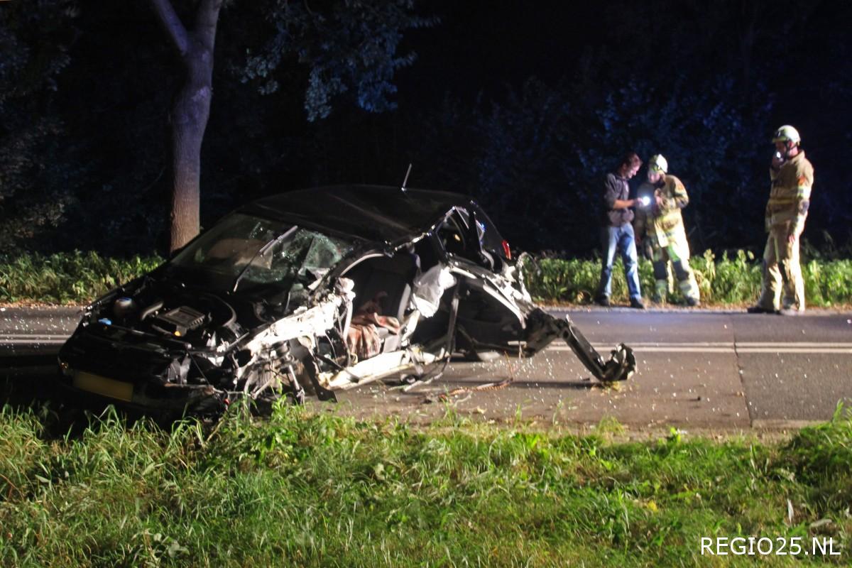 Ravage na aanrijding auto en trekker