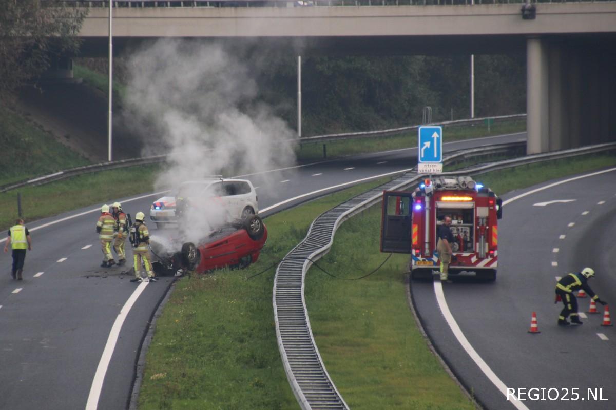 Autobrand na éénzijdig ongeluk