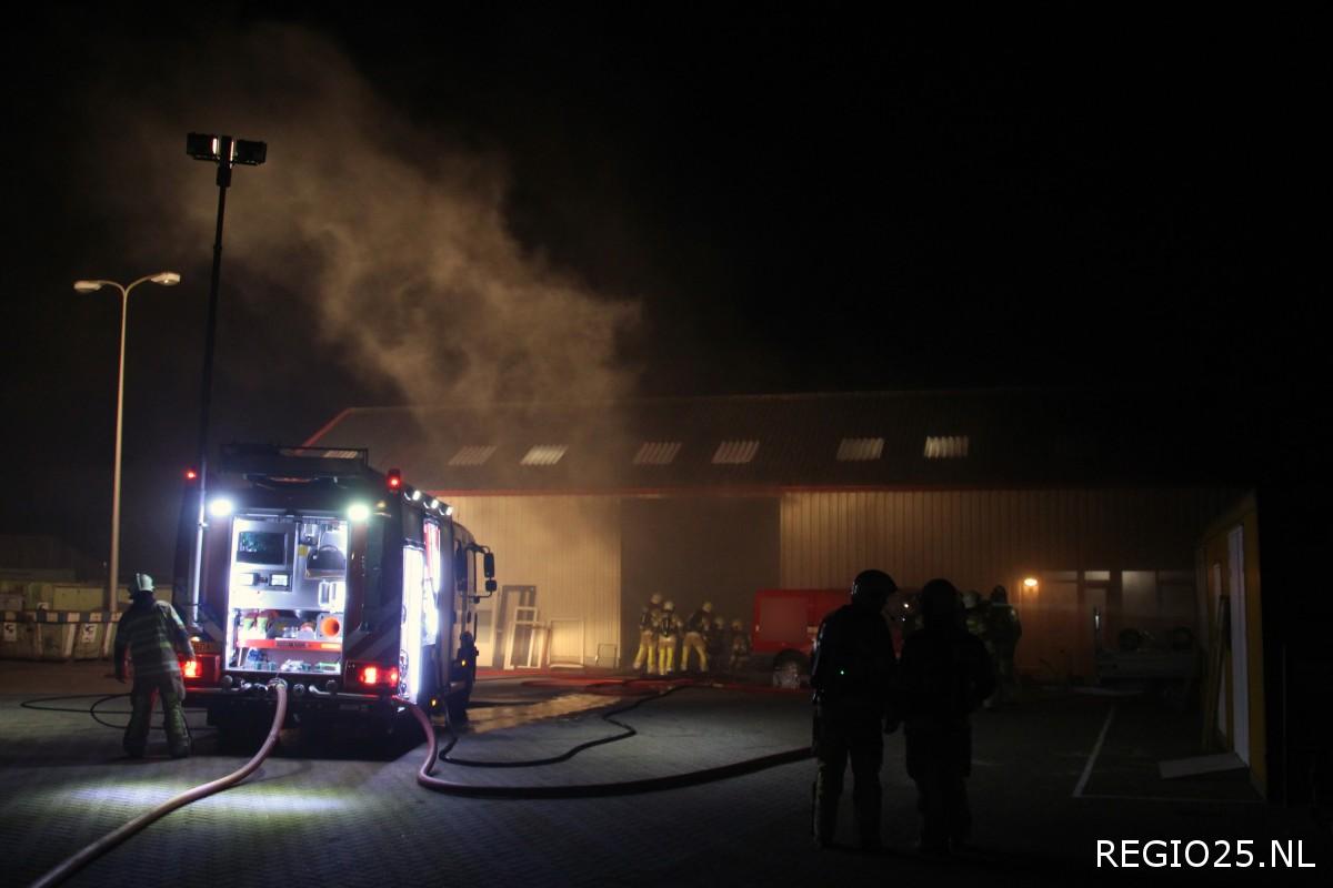 Brand in houtzagerij aan Bouwerskamp