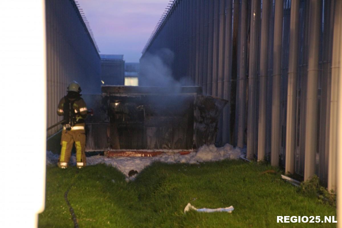 Brand in transformatorhuisje bij kassencomplex