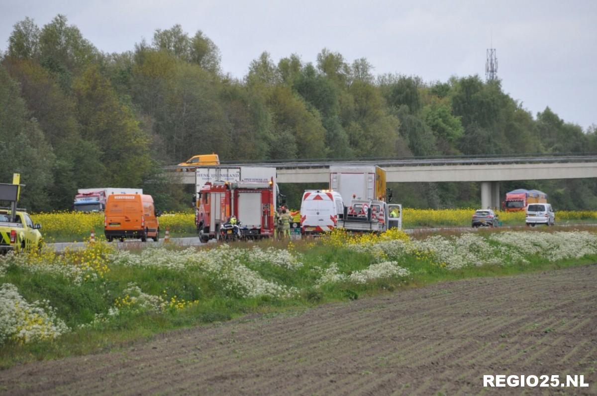 Lange file op A6 door kapotte truck