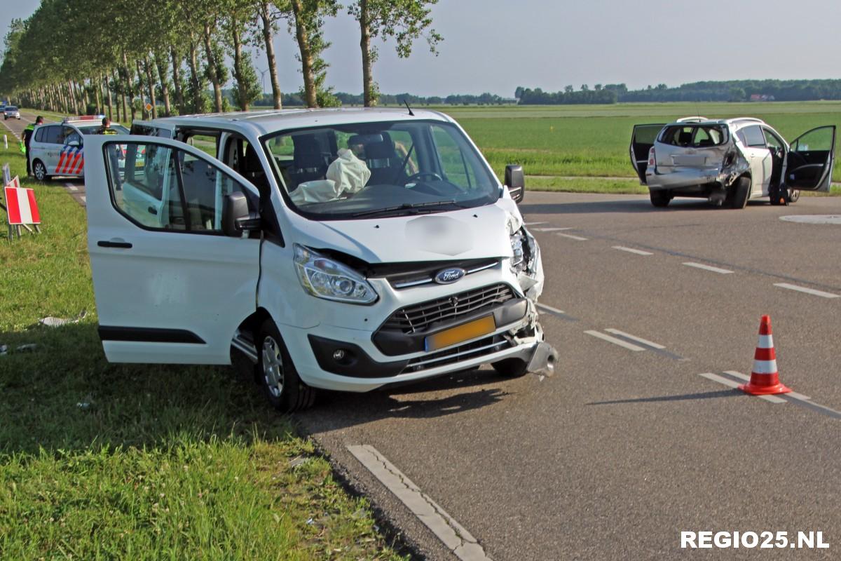 Twee gewonden door forse aanrijding