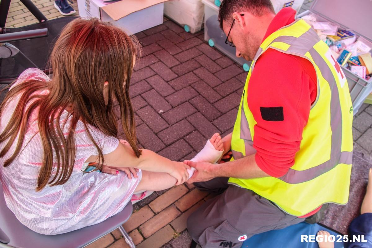 Gezelligheid tijdens open dag Rode Kruis