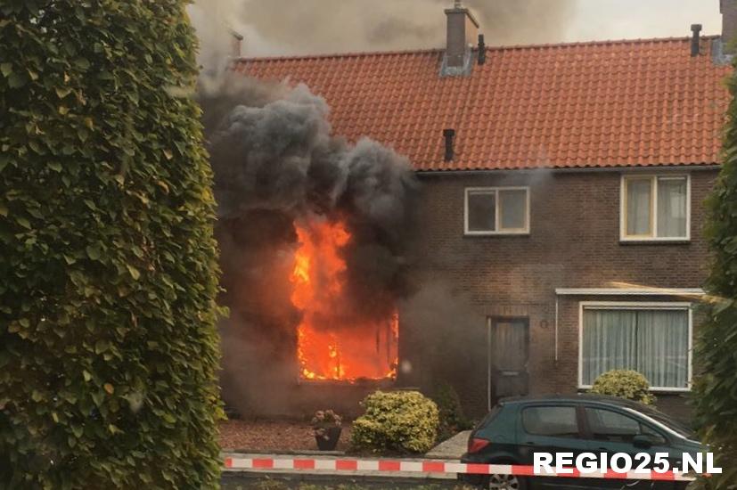 Rijtjeshuis verwoest door grote brand