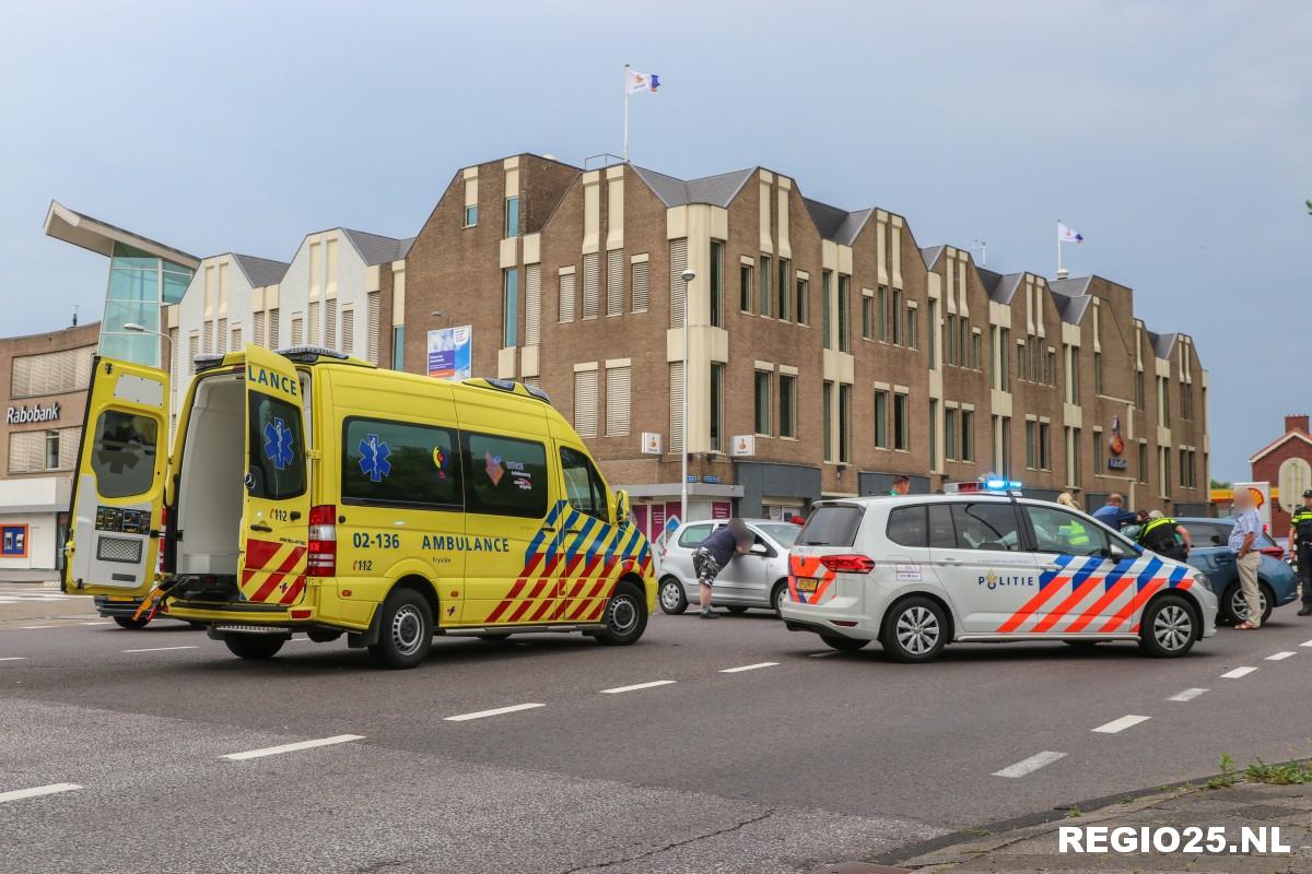 Auto’s botsen op Lange Dreef