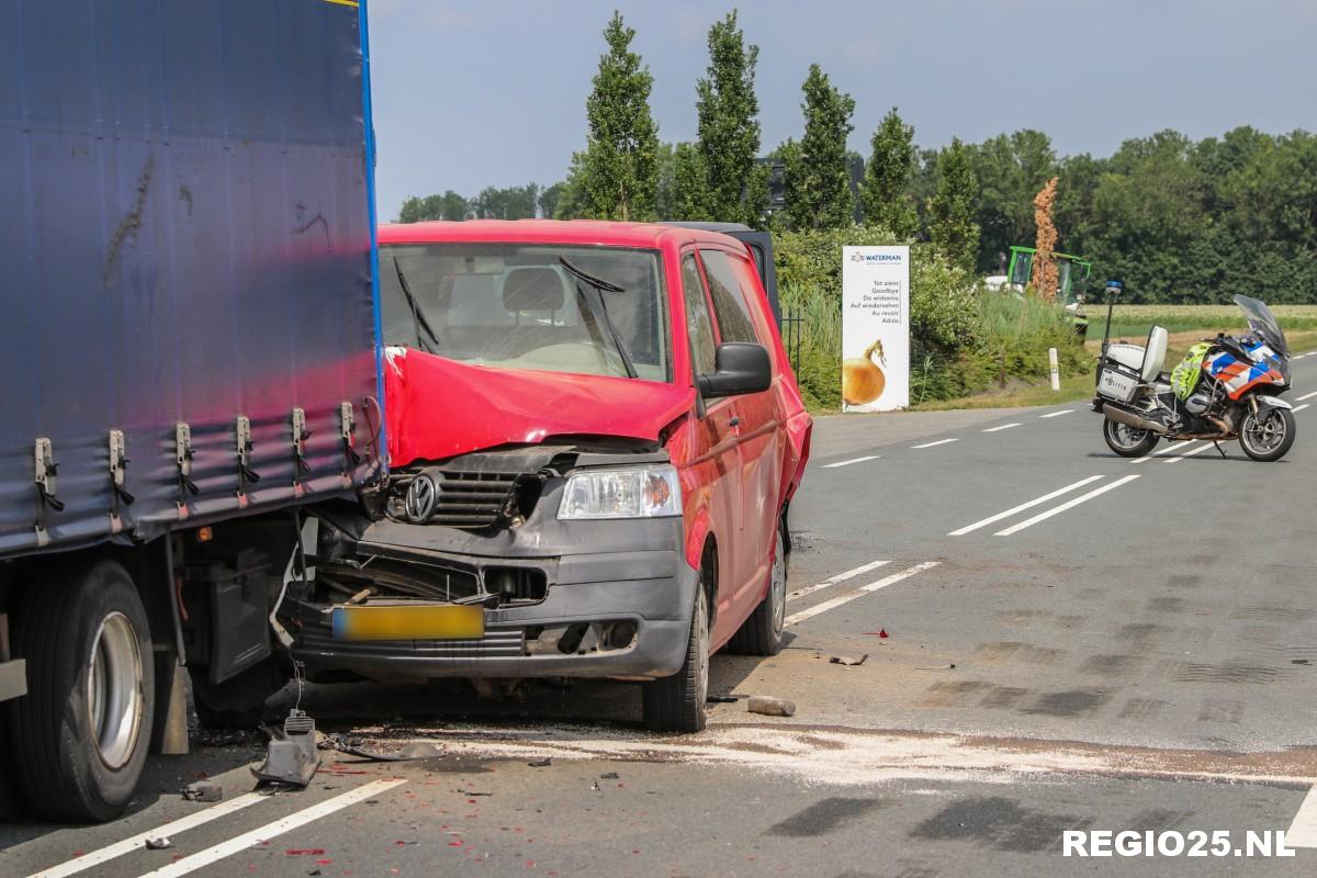 Gewonden bij aanrijding met busjes