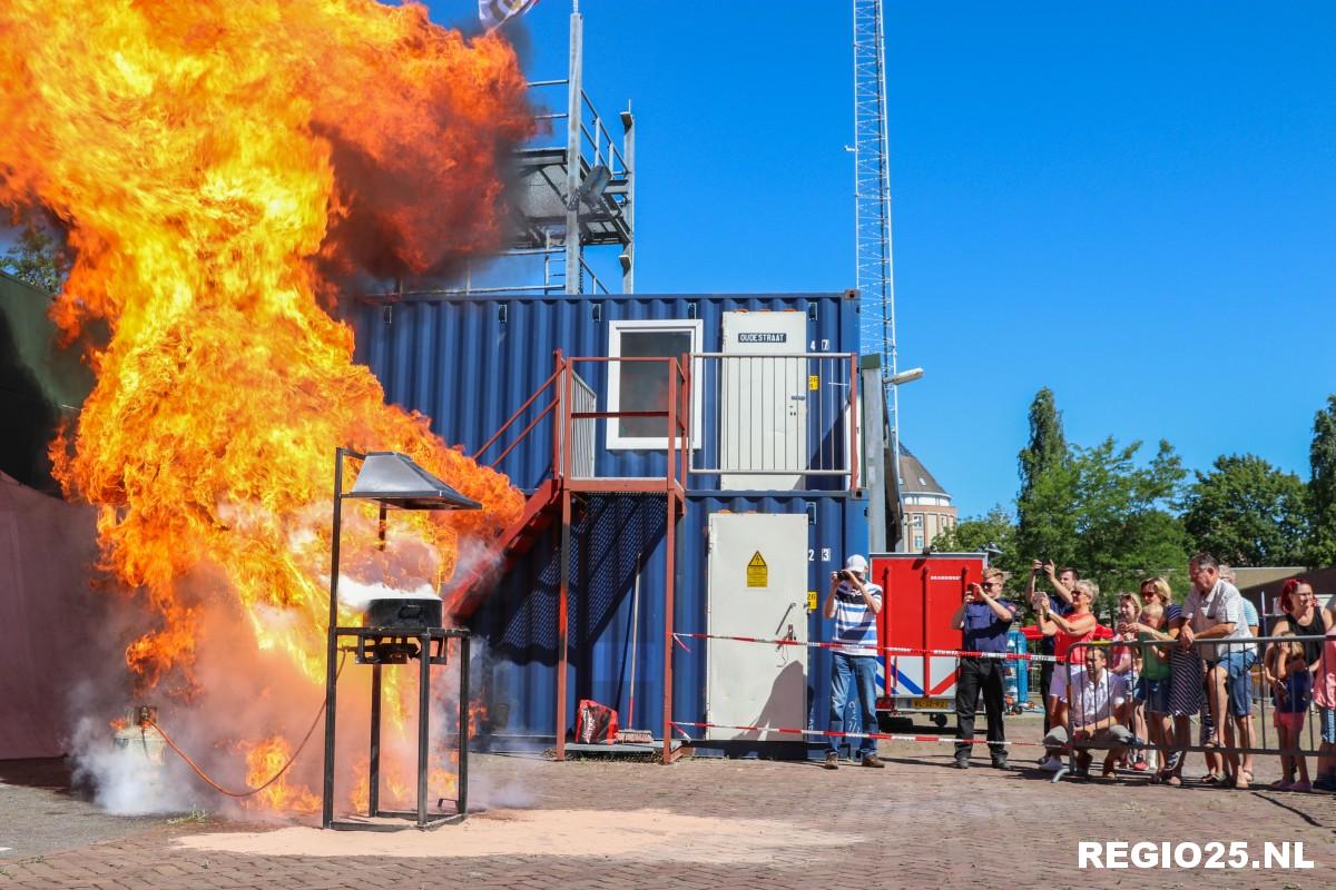 Drukte bij jubilerende brandweer