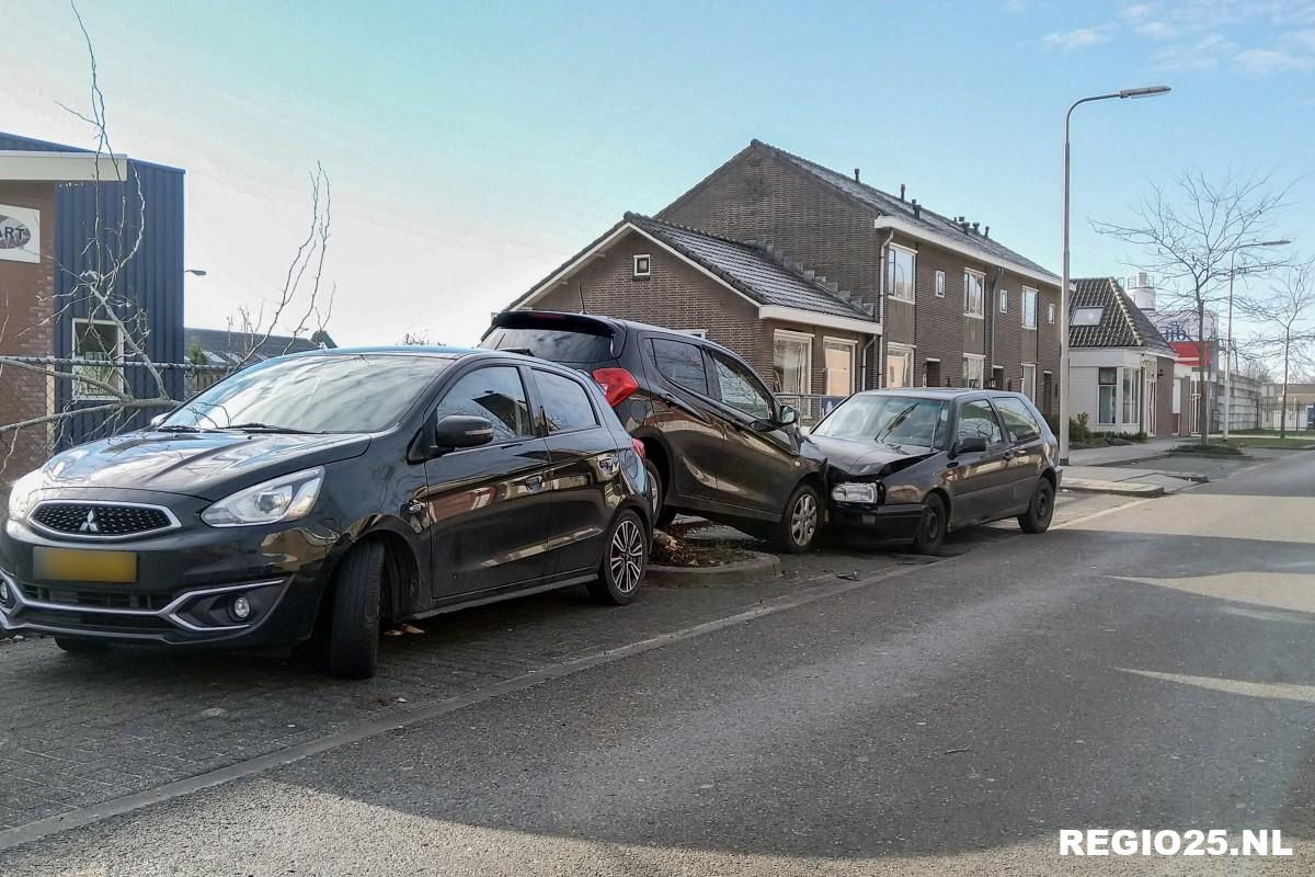 Auto’s zwaar beschadigd bij aanrijding