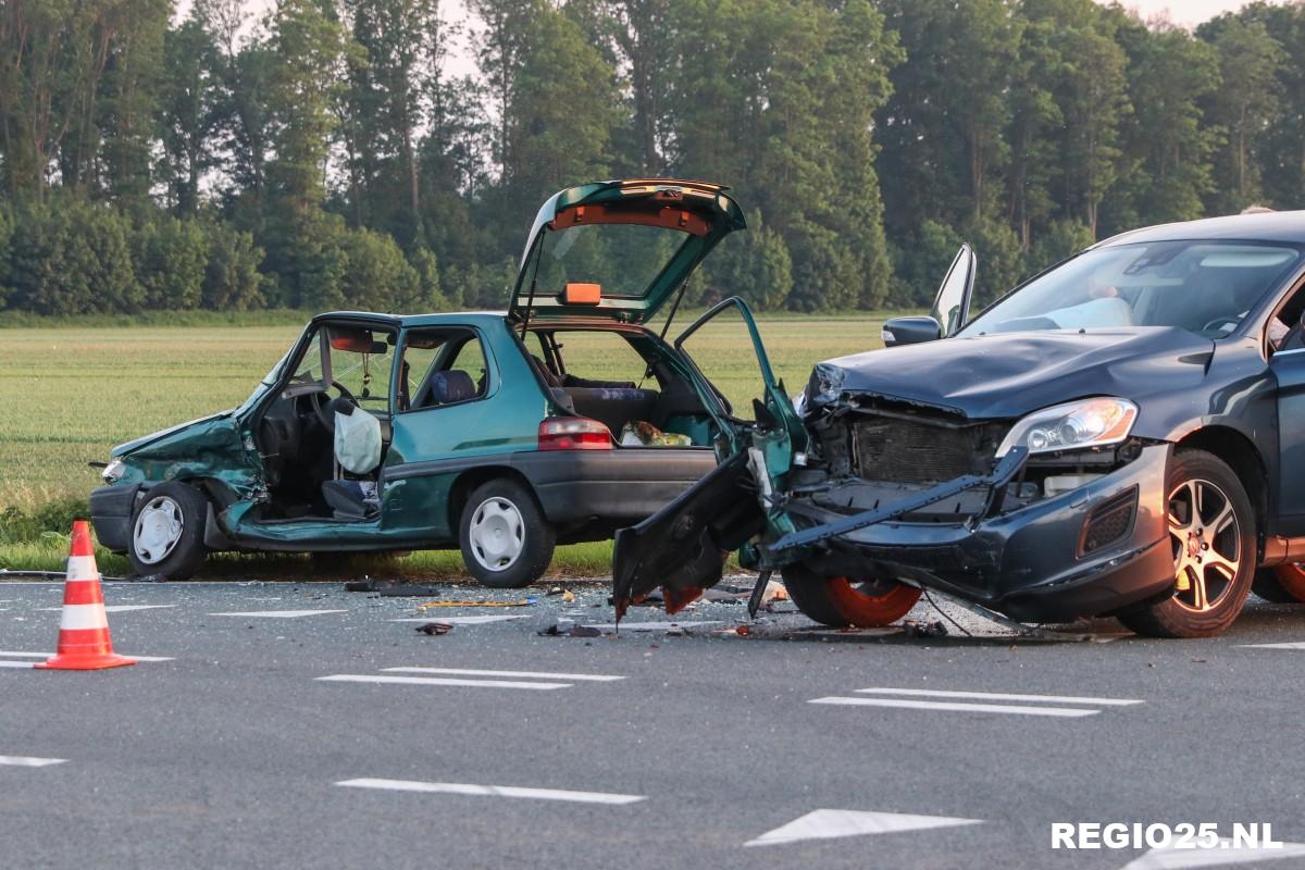 Man gewond bij forse aanrijding