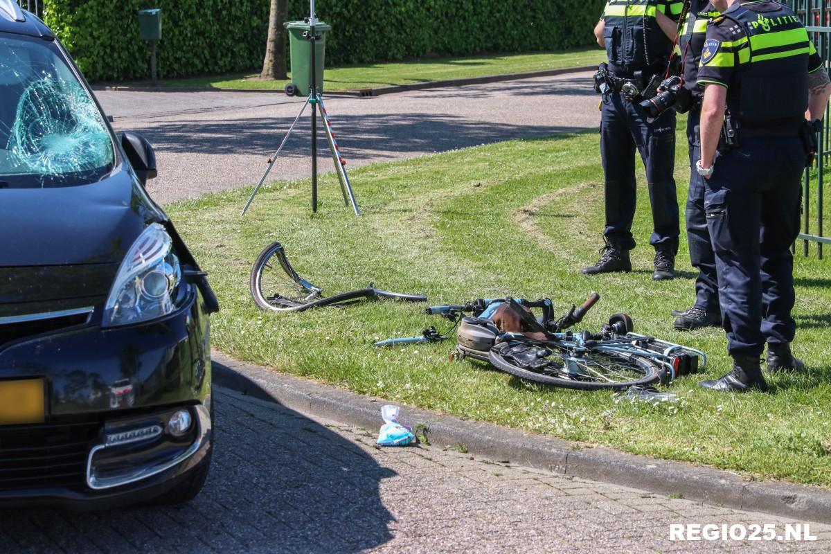 E-biker gewond na aanrijding met auto