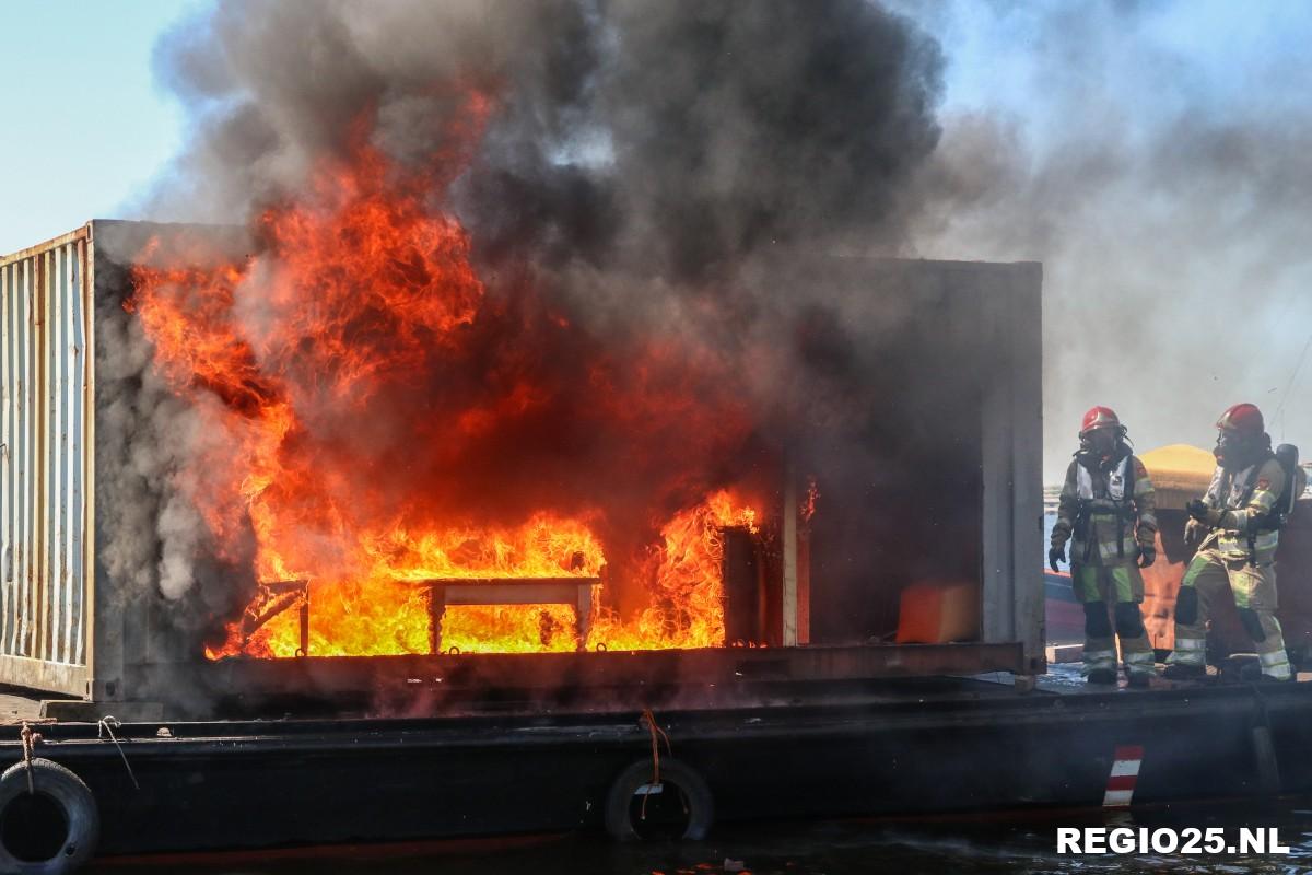 “Groos” op 80 jaar Urker brandweer