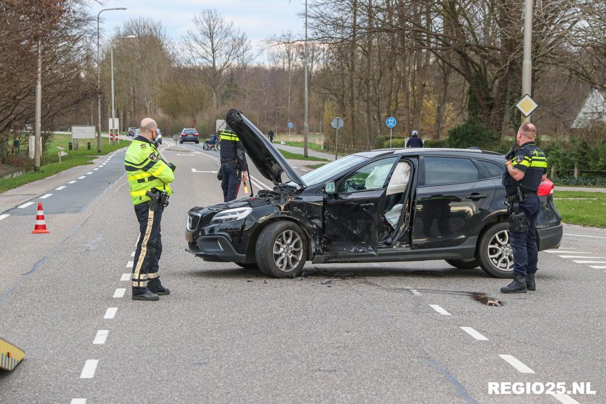 Auto’s botsen op Espelerweg