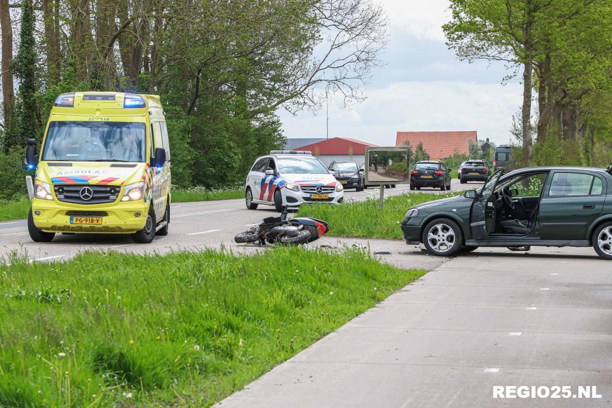 Gewonden bij botsing scooter en auto