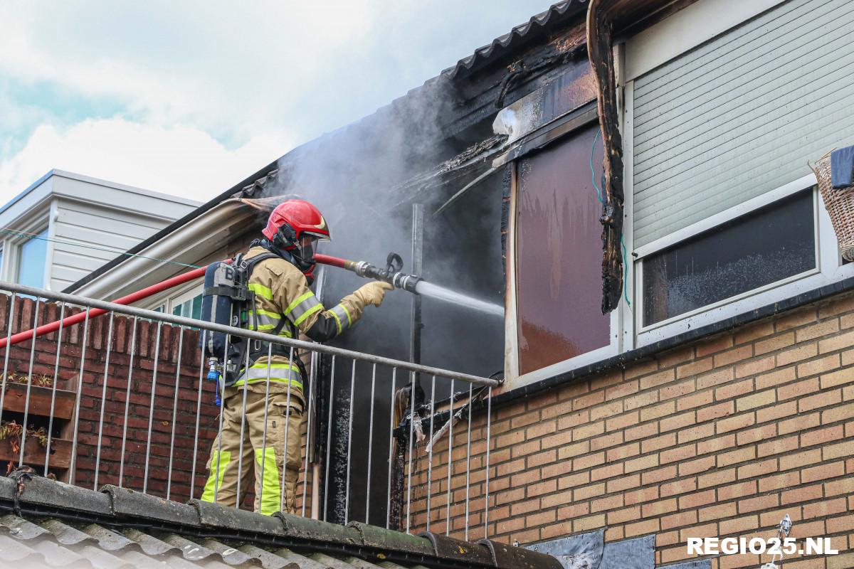 Veel schade bij uitslaande woningbrand