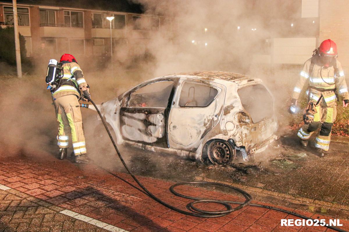 Auto uitgebrand op Lange Dam