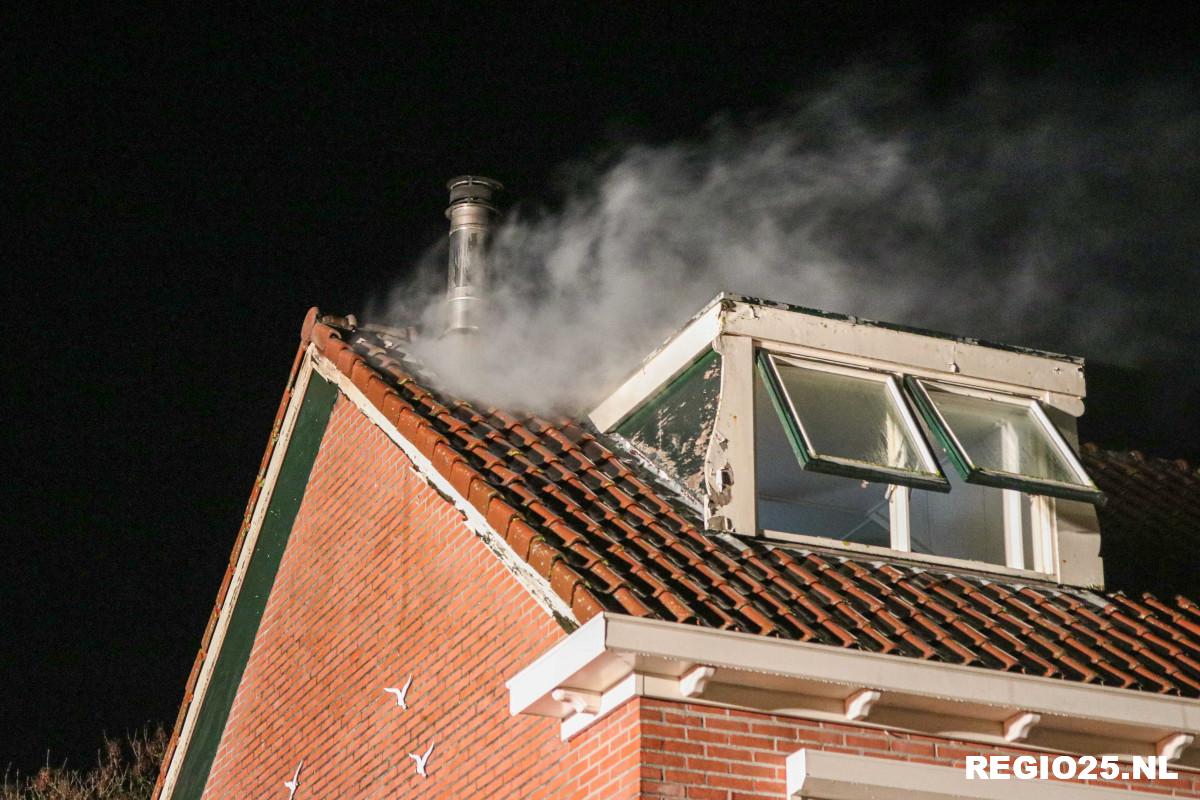 Schoorsteen- en dakbrand snel geblust