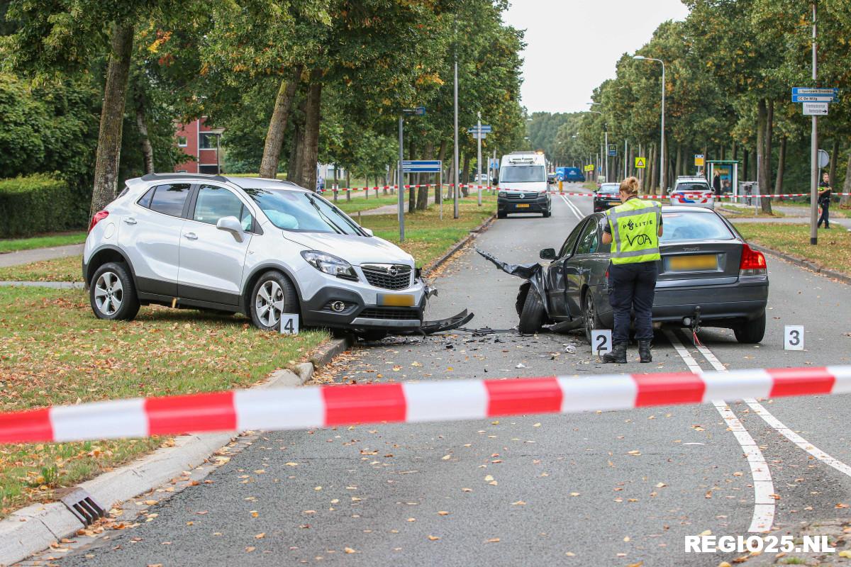 Licht letsel en aanhouding na botsing op Espelerlaan