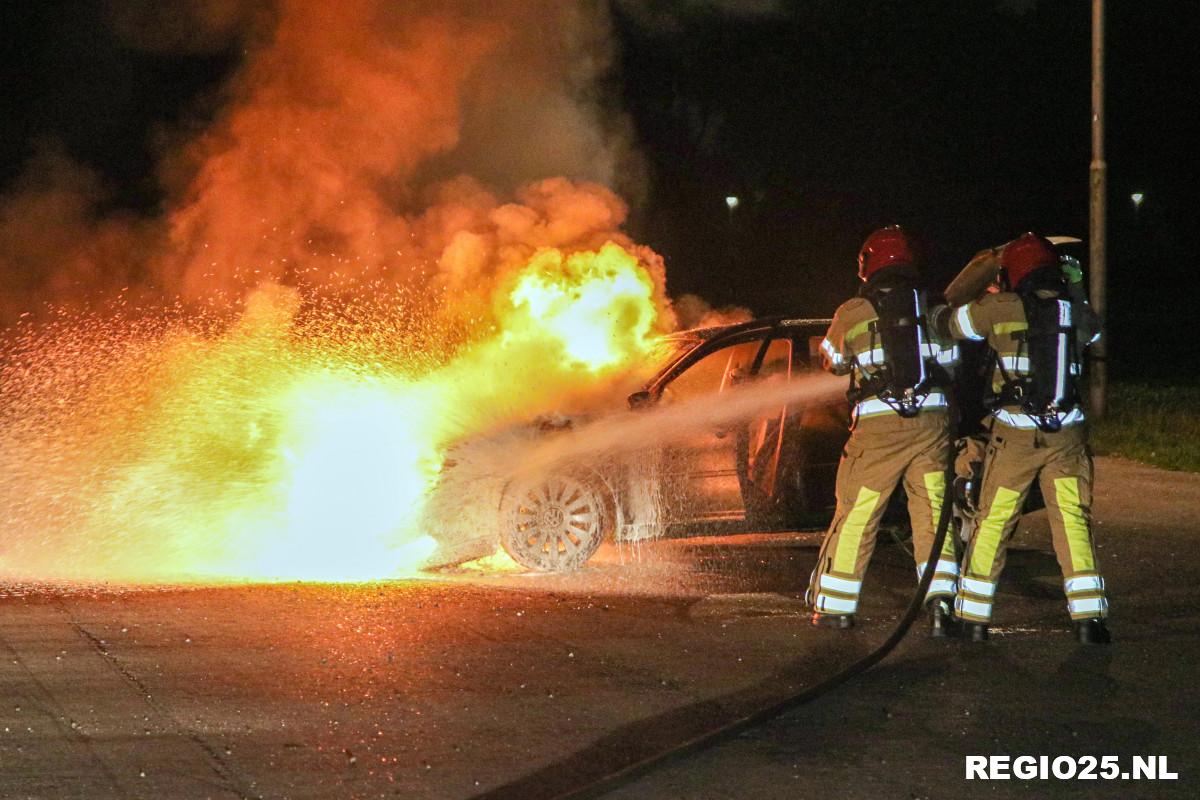 Autobrand op evenemententerrein