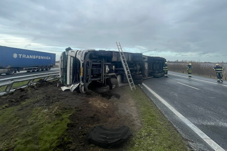 A6 bij Lemmer afgesloten na ongevallen