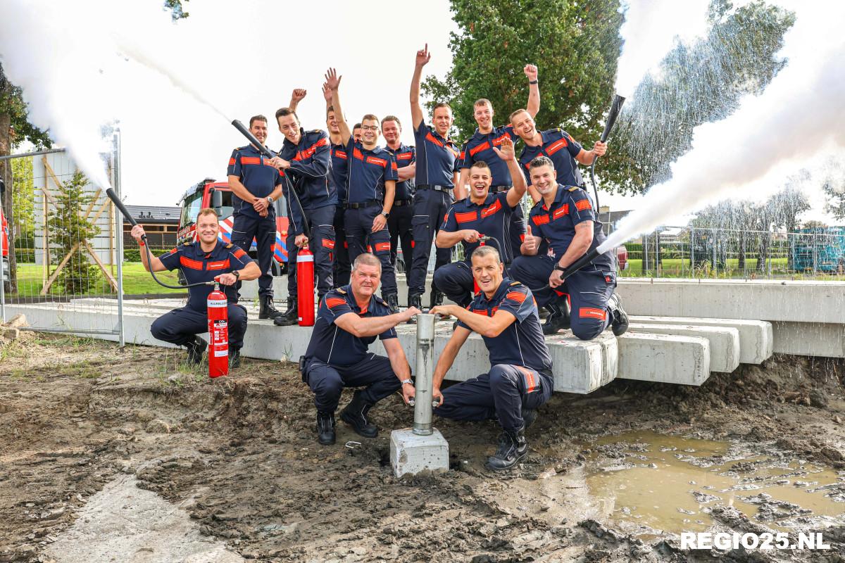 Eerste palen geslagen voor nieuwe brandweerkazerne op Urk