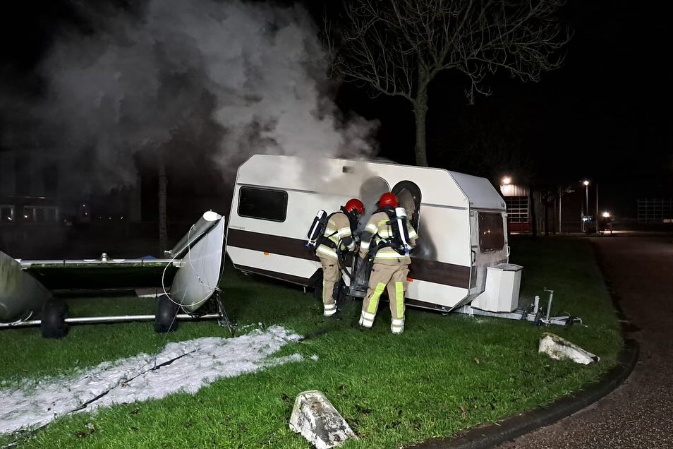 Caravanbrand vermoedelijk aangestoken