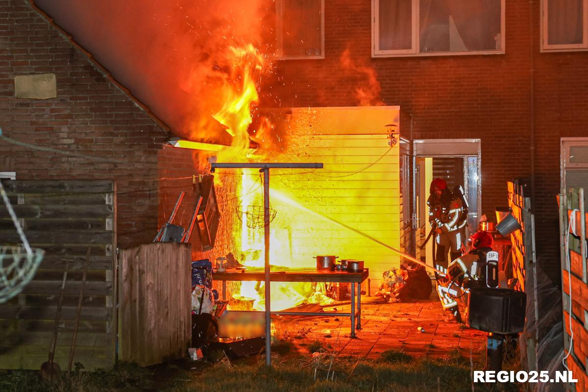 Uitslaande schuurbrand in de Rietstraat