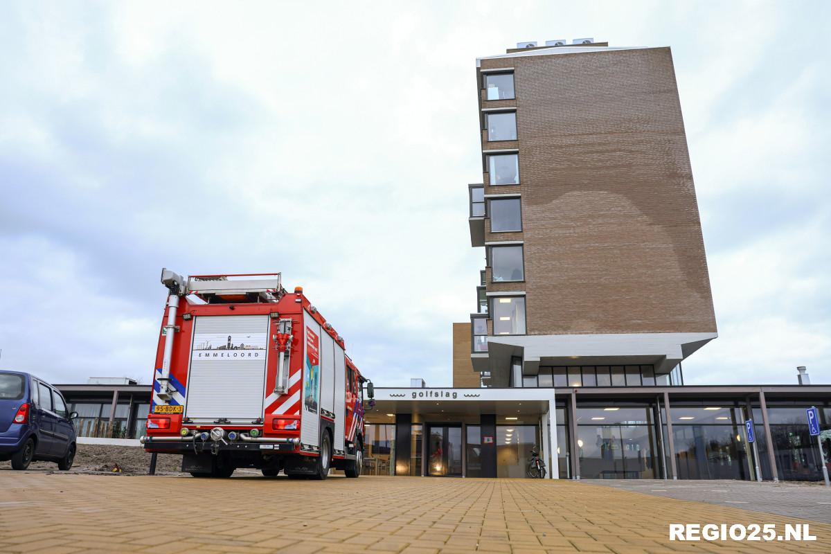 Alweer een vastgelopen lift in De Golfslag