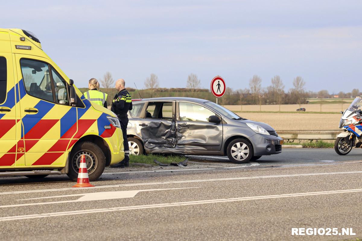 Flinke botsing op druk kruispunt