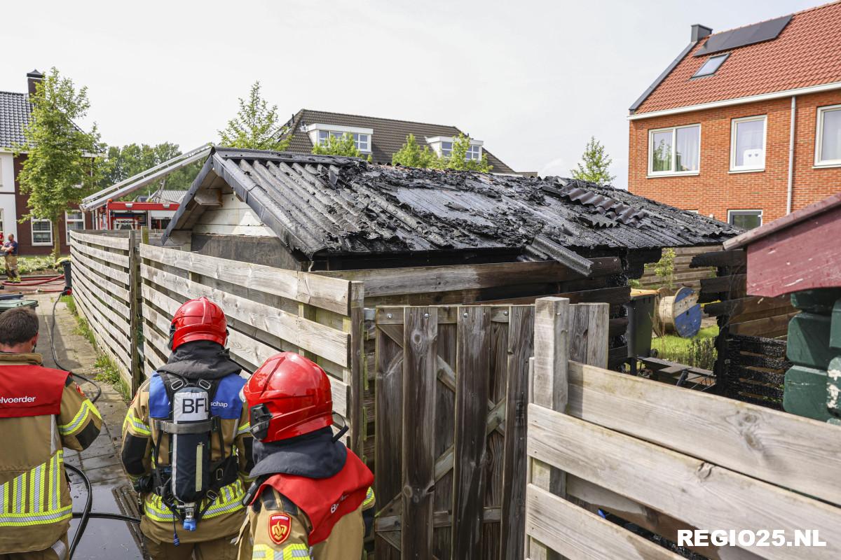 Twee branden in achtertuinen