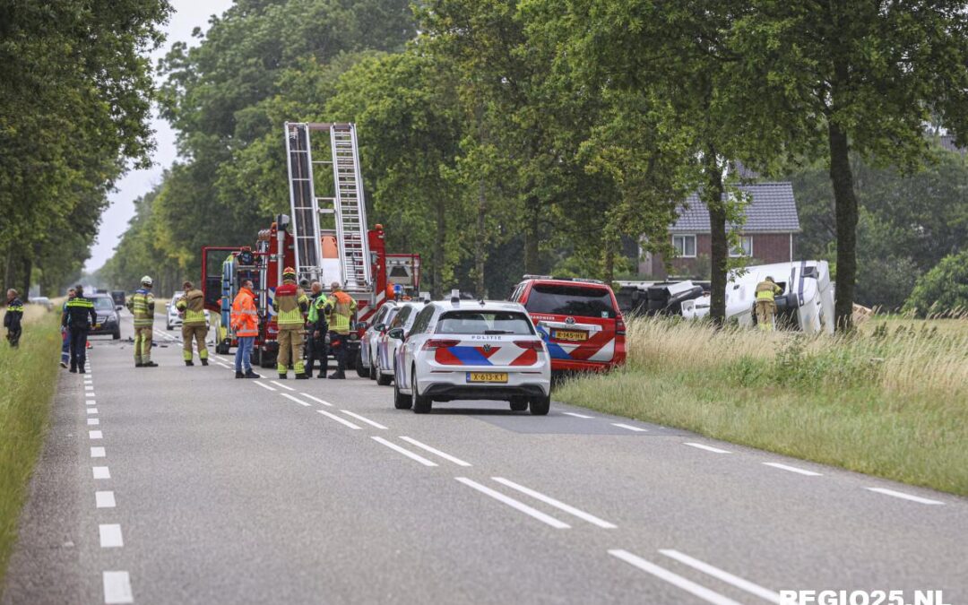 Automobiliste omgekomen na botsing met vrachtwagen op Kuinderweg