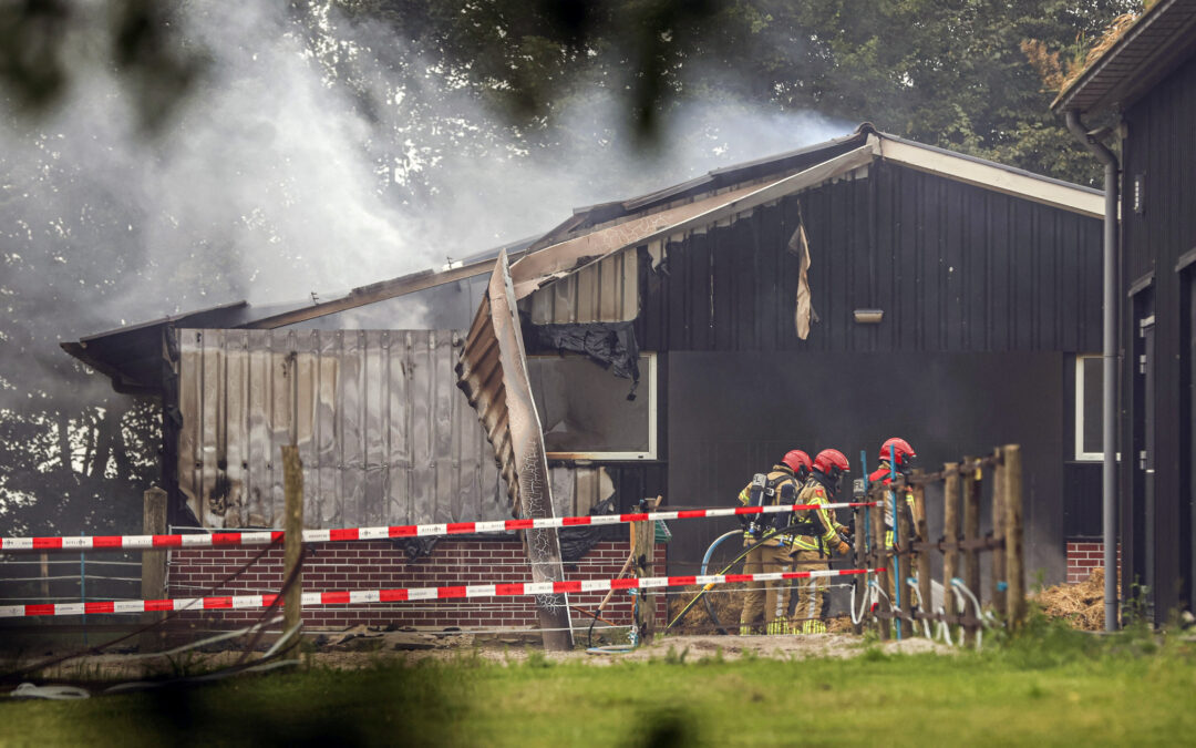 Schuur met hooi in brand bij zorgboerderij