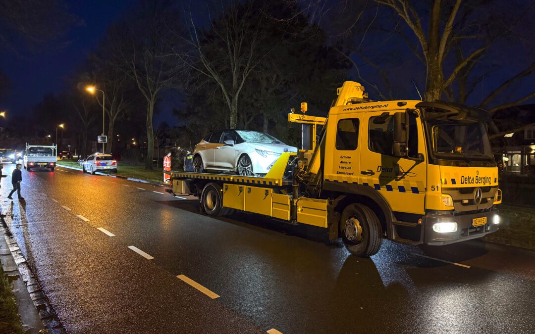 Fietser gewond bij flinke botsing op de Vlaak