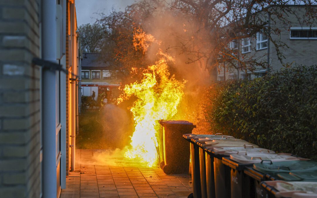 School beschadigd door containerbrand