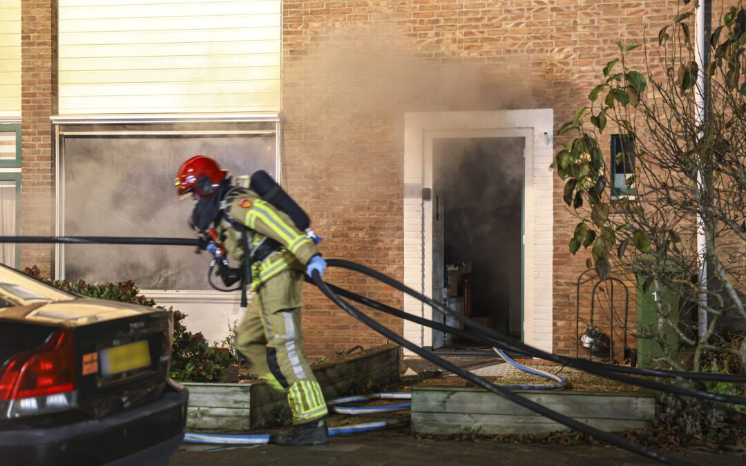 Vrouw overleden na woningbrand