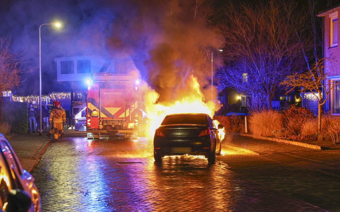 Felle autobrand op de Lange Jacht