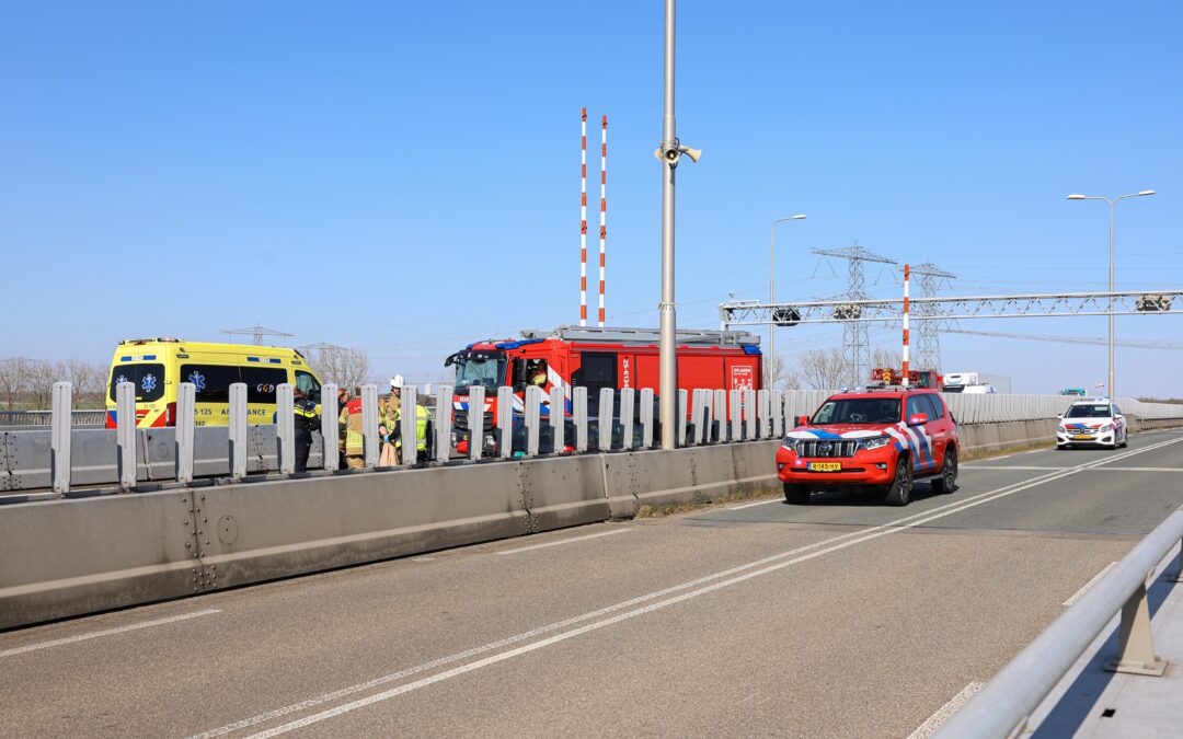 Lange files op N50 na aanrijding op Ramspolbrug