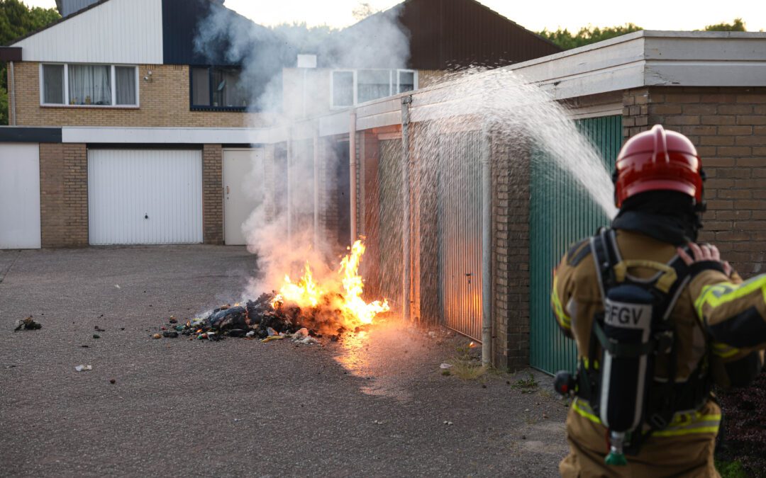 Flinke stank bij containerbrand