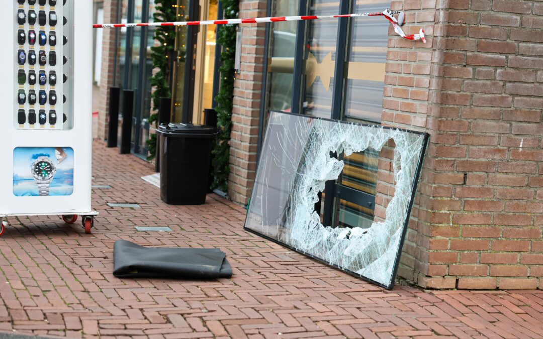 Inbraak bij juwelier, sieraden gestolen