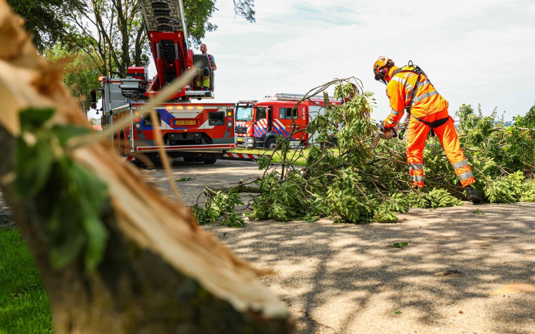 Noodweer in de polder, brandweer erg druk