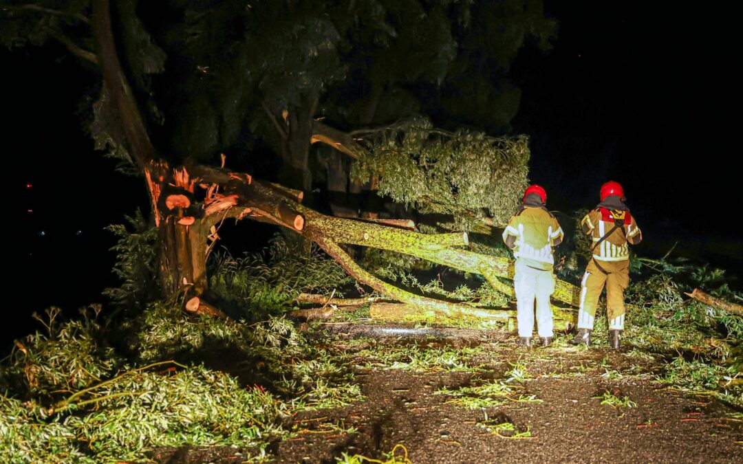 Noodweer in de polder, brandweer erg druk
