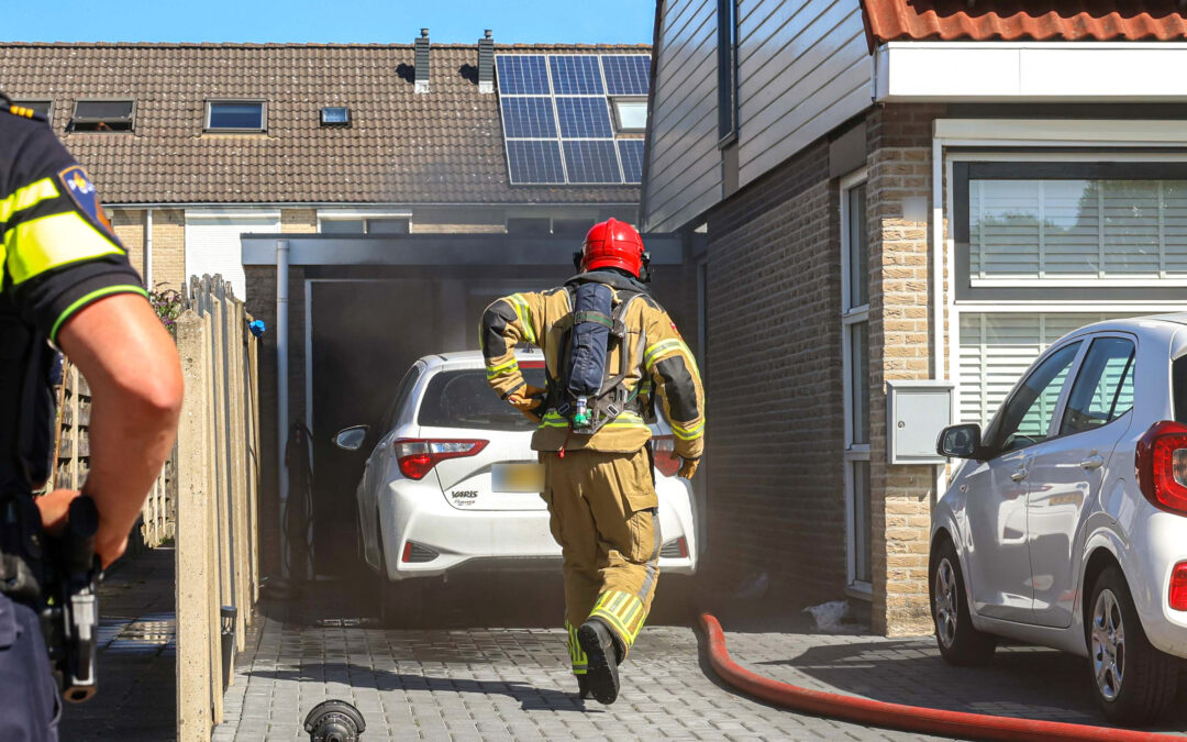 Flinke schade door brand in aanbouw van woning