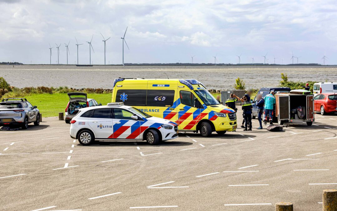 Surfer gewond door botsing met boot op Ketelmeer