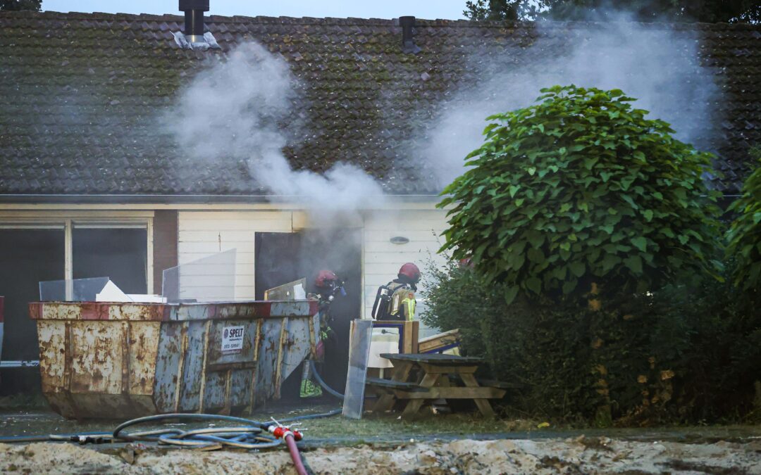 Felle brand in leegstaand woongebouw